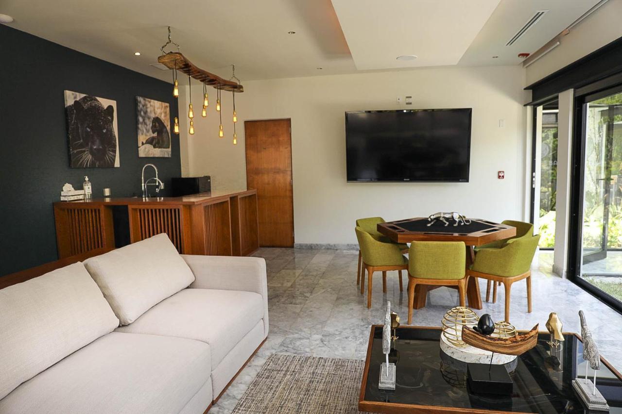 Panther Bay Boutique Hotel อากุมัล ภายนอก รูปภาพ
