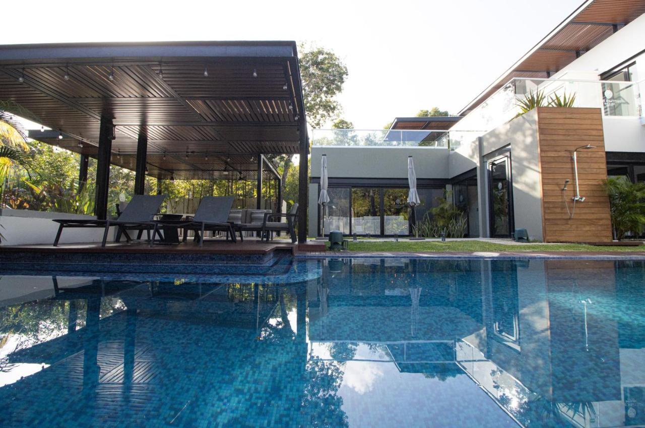 Panther Bay Boutique Hotel อากุมัล ภายนอก รูปภาพ